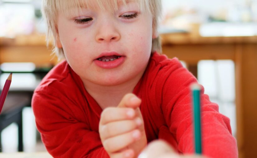 Autismspektrumet Hos Barn: Utveckling Och Pedagogiska Anpassningar