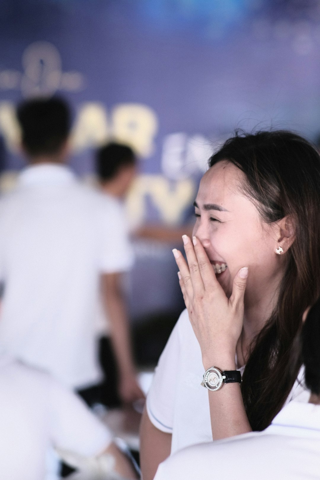 Biểu Hiện Cảm Xúc Thay Đổi