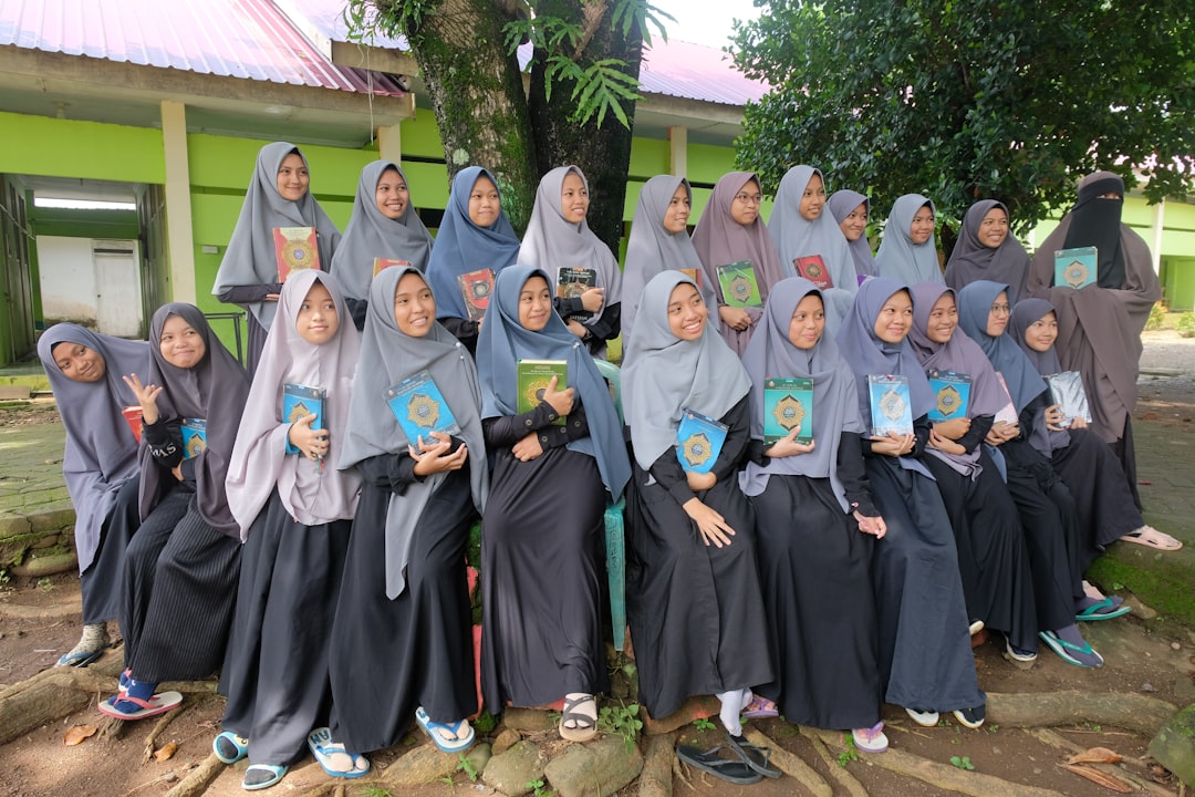Intervensi Berbasis Komunitas Untuk Inklusi Autis