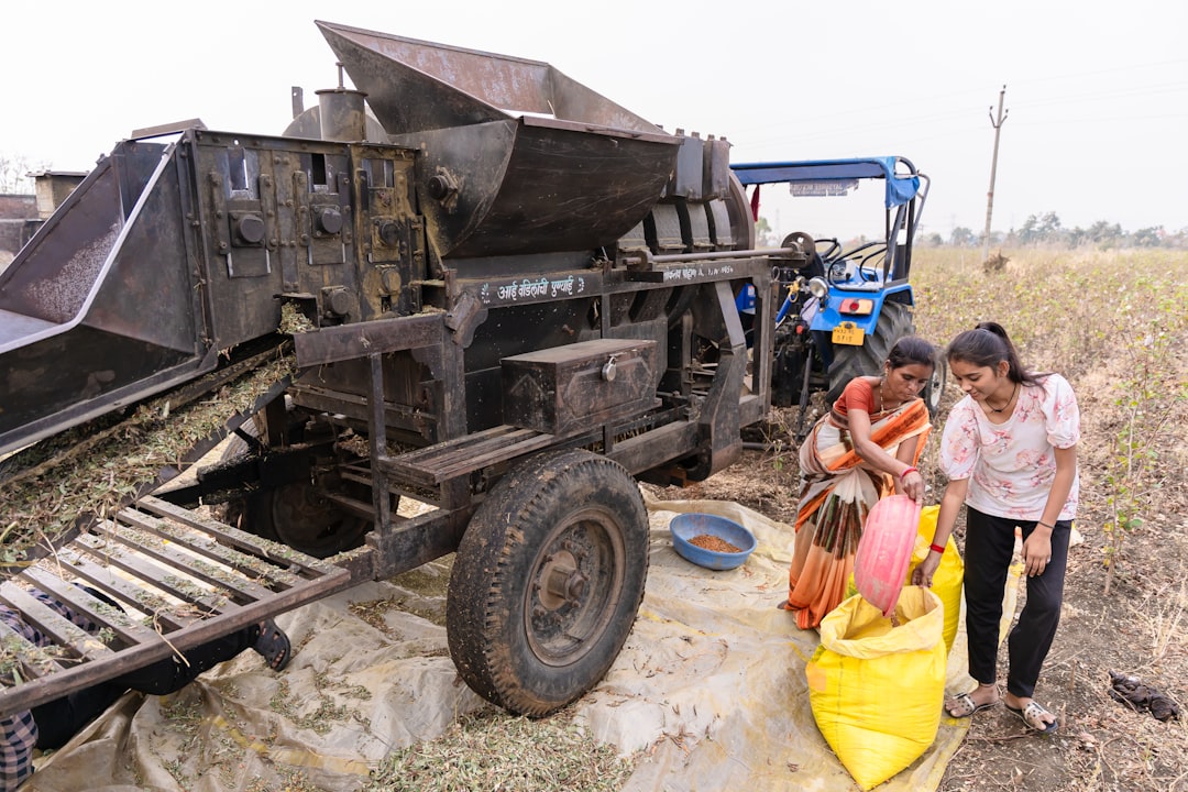 सामाजिक आर्थिक कारकों का योगदान