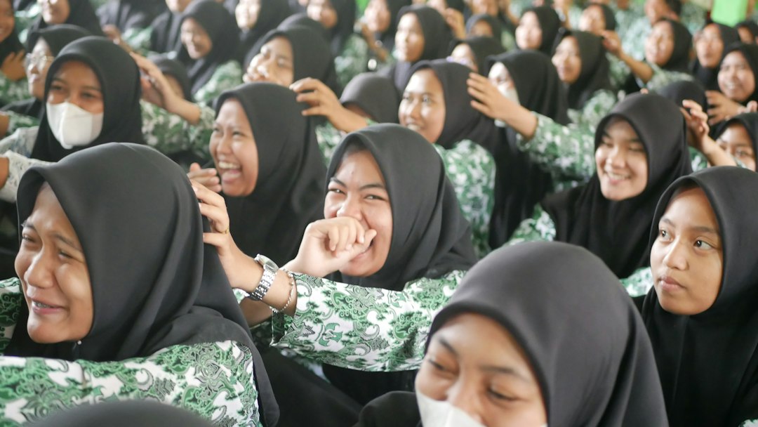 Konstelasi Gejala Khusus Perempuan Dalam RAADS-R
