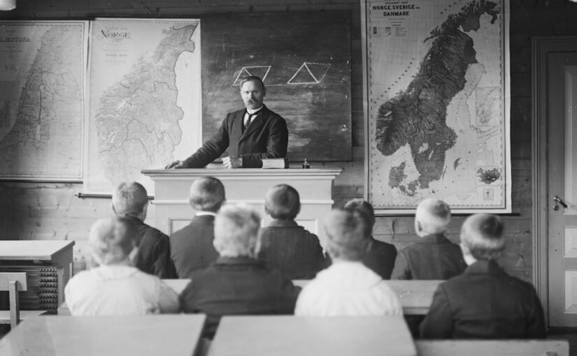 Skolbaserade Anpassningar Och Pedagogiska Strategier